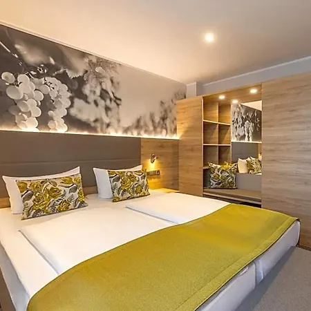 Rose Hotel 3*